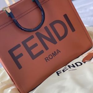 Fendi Sunshine Shopper Bag ( Medium)